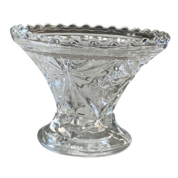 Vintage Cut Glass Decorative Bowl With Scalloped Edge & Starburst Design - Picture 1 of 5